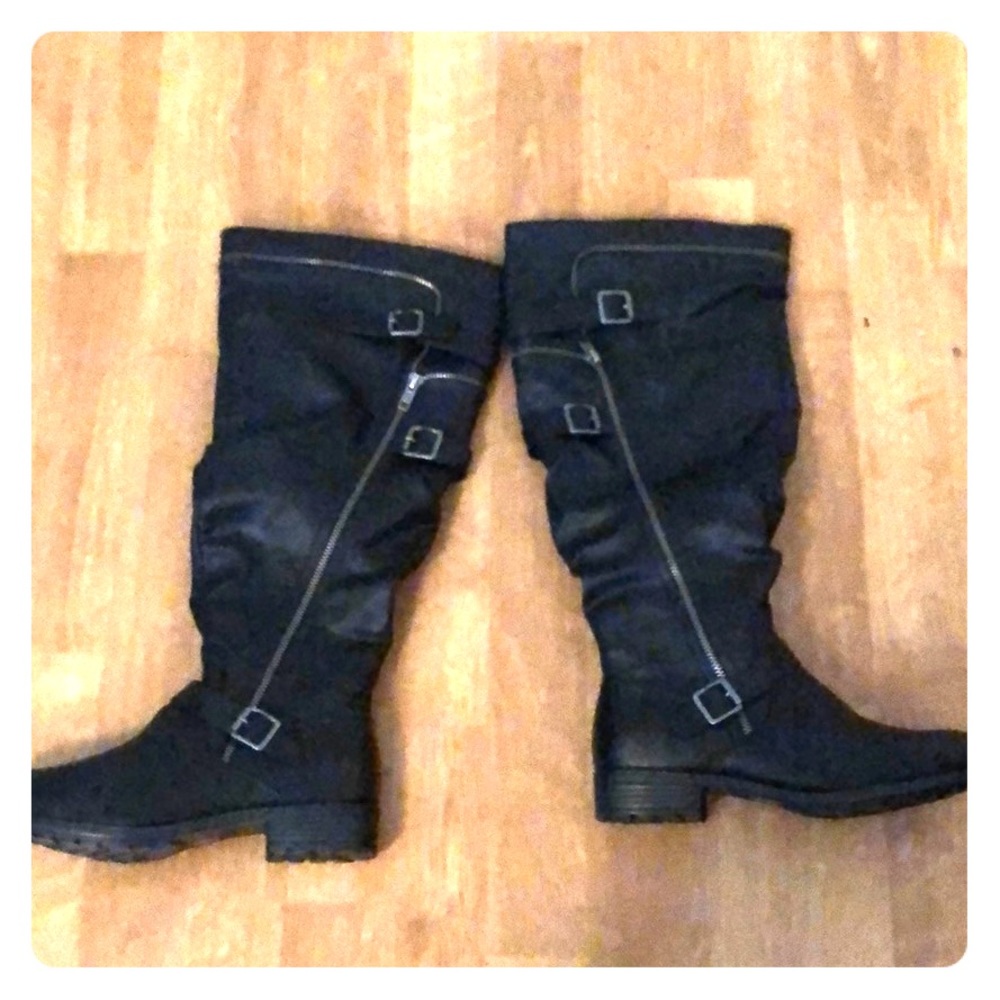 White mountain. Tall boots